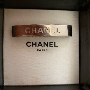 Vintage CHANEL barrette